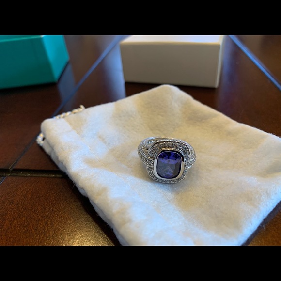 Women’s ring size 6 - Picture 1 of 4